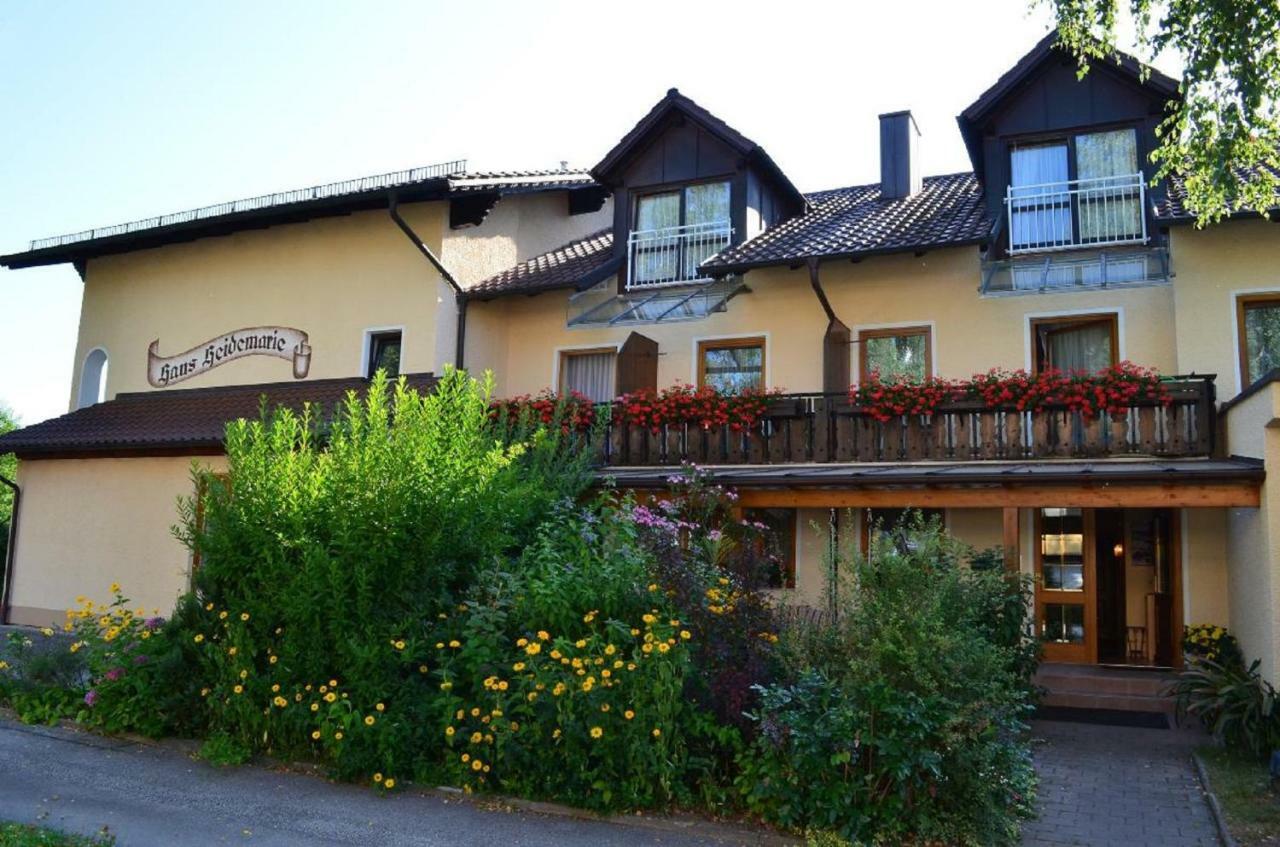 Haus Evelyn / Haus Heidemarie Hotell Bad Füssing Eksteriør bilde